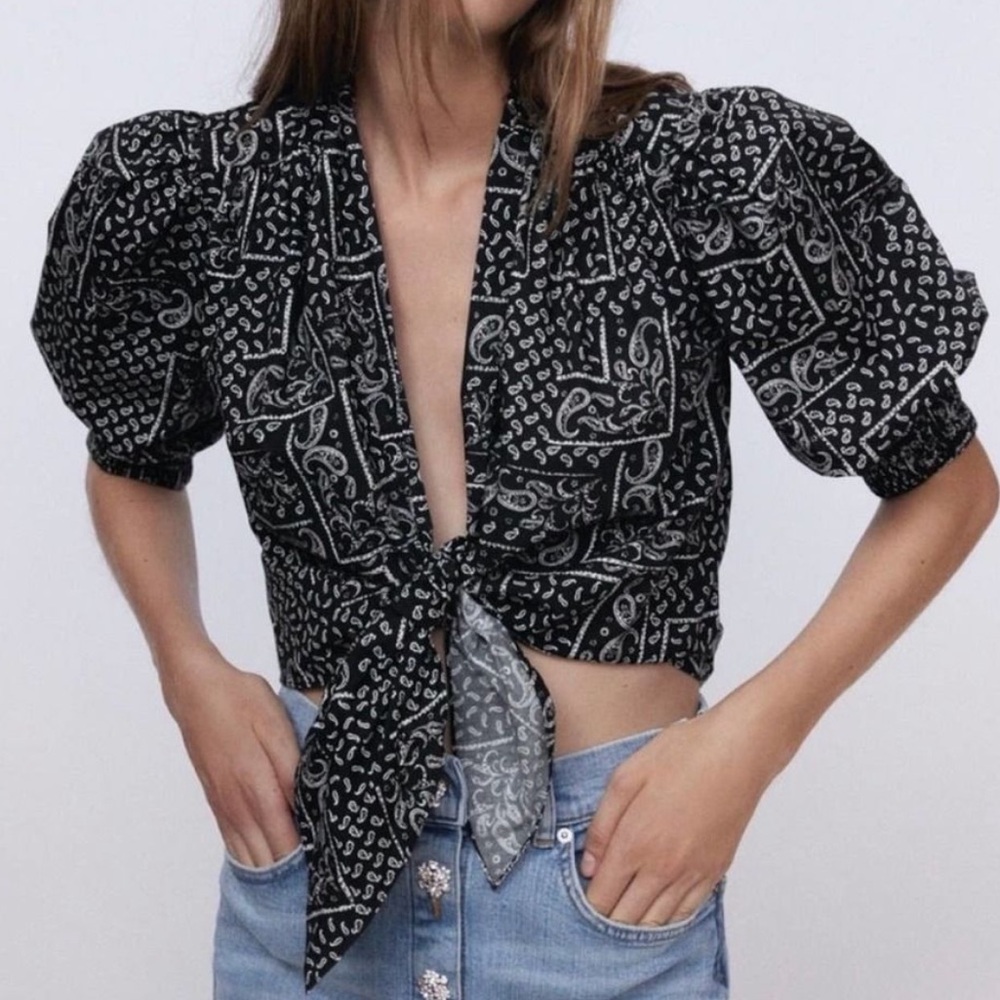 Zara Paisley Bandana front tie cropped Blouse